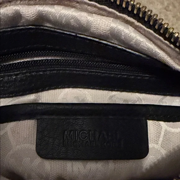 Michael Kors Grayson Small Black Leather satchel with Gold Accents - Picture 8 of 9